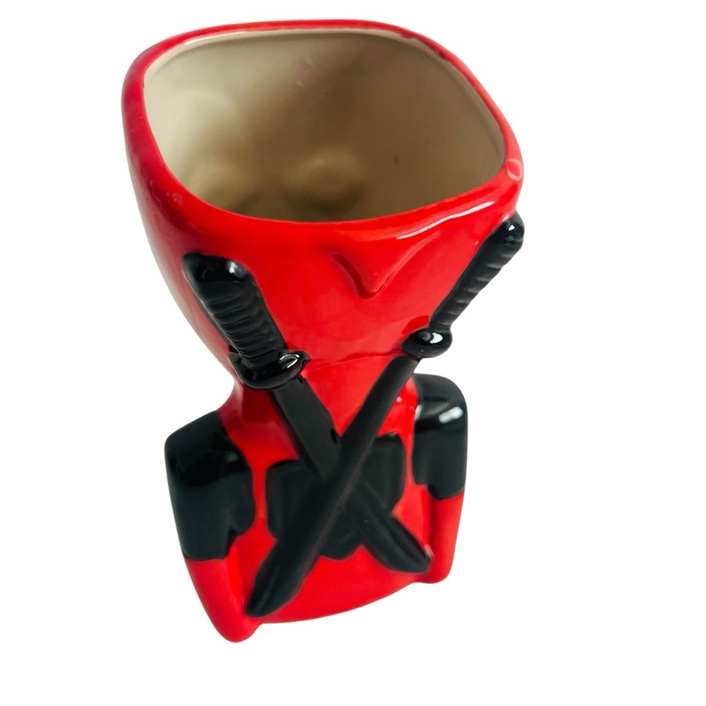 Marvel Regal Theaters Deadpool Wolverine Red and Black  Mug - Picture 3 of 6